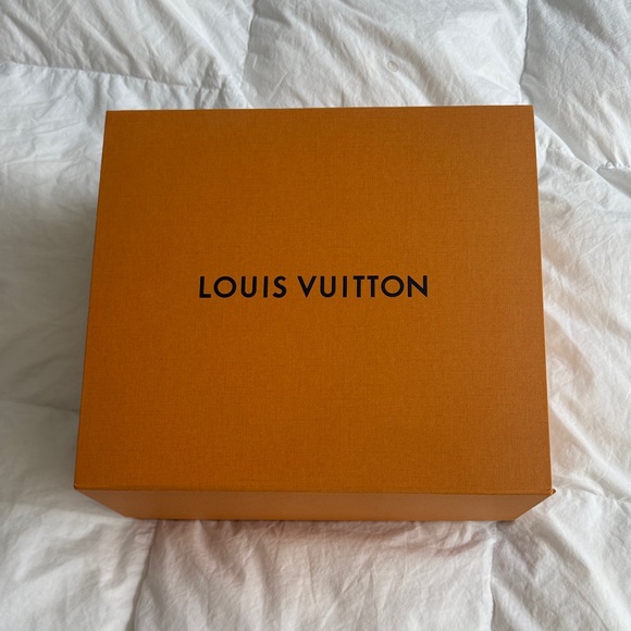 Louis Vuitton Blush Pink Backpack - Picture 2 of 10